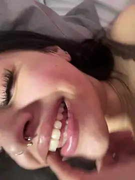 ThickerThanYoBitch online show from 18, 1, 2025