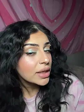 ThickerThanYoBitch online show from 8, 3, 2026