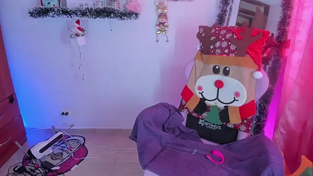 saralolo420 online show from 5, 12, 2025