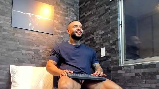 BruceDallas online show from 29, 10, 2025