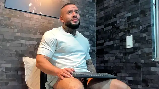BruceDallas online show from 4, 7, 2026