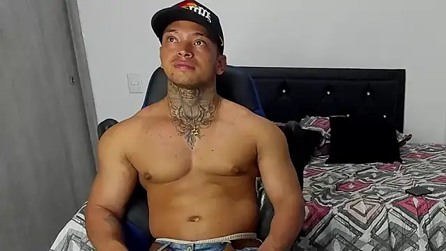 Stiven collins online show from 1, 2, 2025