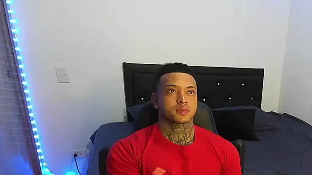 Stiven collins online show from 5, 3, 2025