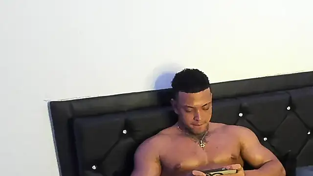 Stiven collins online show from 5, 3, 2025