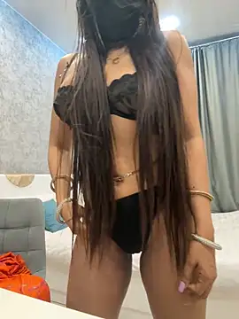 Snapshot of Monalisadon018 chatting on 15, 12, 2024 Monalisadon018 online show from 15, 12, 2024