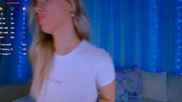 Nika Bloom online show from 4, 3, 2025