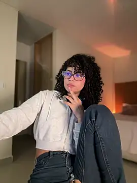 Lianh Benett online show from 26, 1, 2025