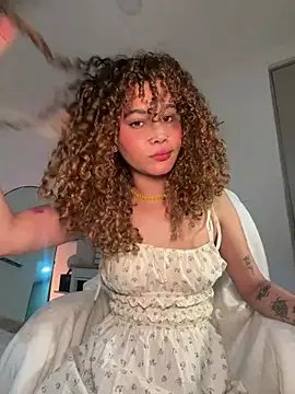 Lianh Benett online show from 22, 7, 2026