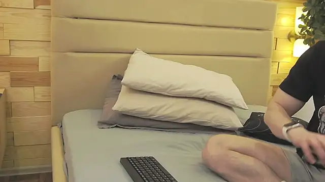 EthanPinkman online show from 14, 12, 2025