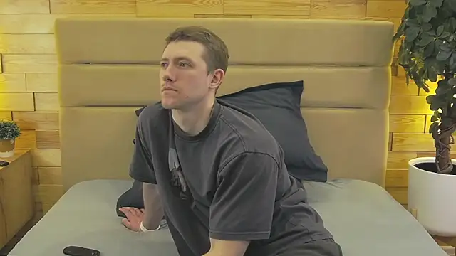 EthanPinkman online show from 5, 4, 2026