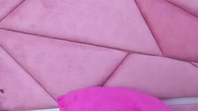 LilithCooperr  online show from 21, 3, 2025