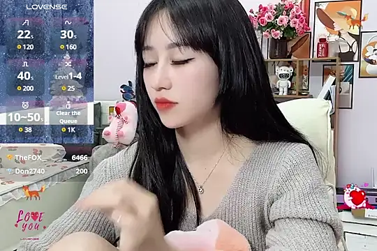 Snapshot of _LLisa_ chatting on 9, 2, 2025 LLisa online show from 9, 2, 2025