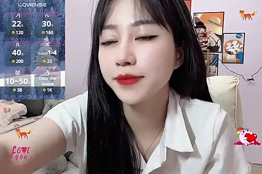 Snapshot of _LLisa_ chatting on 21, 2, 2025 LLisa online show from 21, 2, 2025