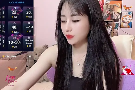 Snapshot of _LLisa_ chatting on 7, 3, 2025 LLisa online show from 7, 3, 2025