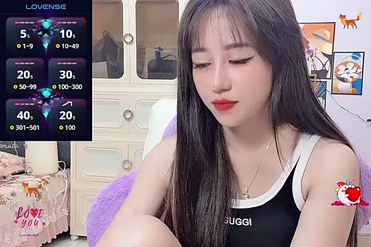 Snapshot of _LLisa_ chatting on 11, 9, 2025 LLisa online show from 11, 9, 2025