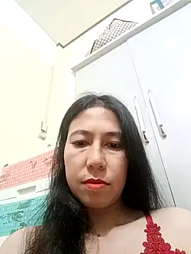 Snapshot of 2HotAsain4u chatting on 11, 4, 2026 2HotAsain4u online show from 11, 4, 2026