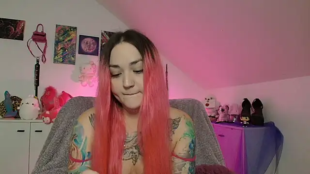 PinkHurricaneOfficial online show from 26, 9, 2025