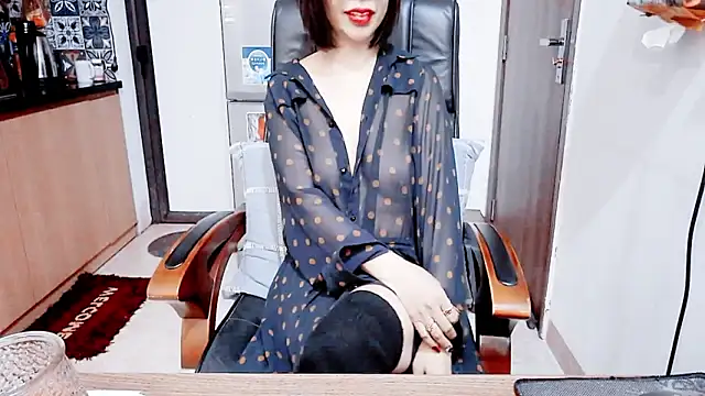 Snapshot of Miu-Le chatting on 11, 2, 2026 Miu-Le online show from 11, 2, 2026