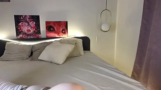 EstherMitchel online show from 24, 10, 2025