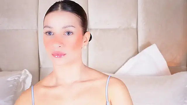 KiraKayleigh1 online show from 20, 3, 2025