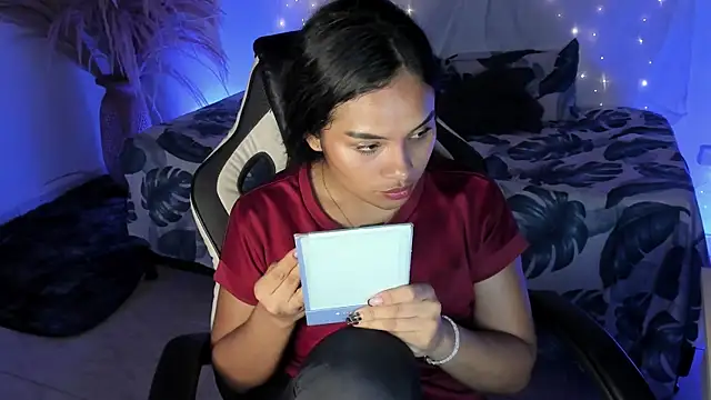 Riana Kean online show from 15, 4, 2026