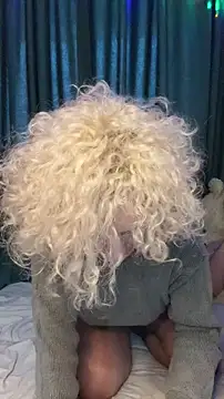 MrMrsRight online show from 17, 12, 2024