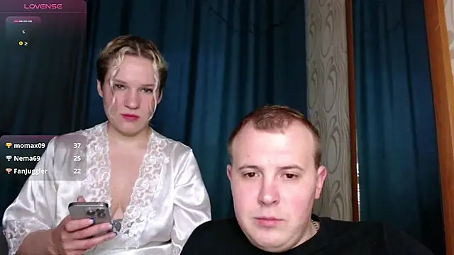 MrMrsRight online show from 1, 2, 2025