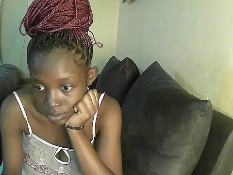 petite clara24 online show from 23, 2, 2025