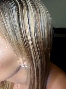 ellieconradxo online show from 20, 9, 2025