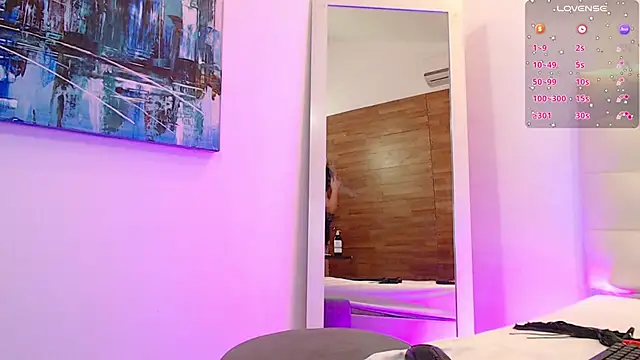 horny-juliette online show from 6, 2, 2025