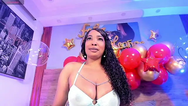 Aliisson Cruz online show from 7, 11, 2025