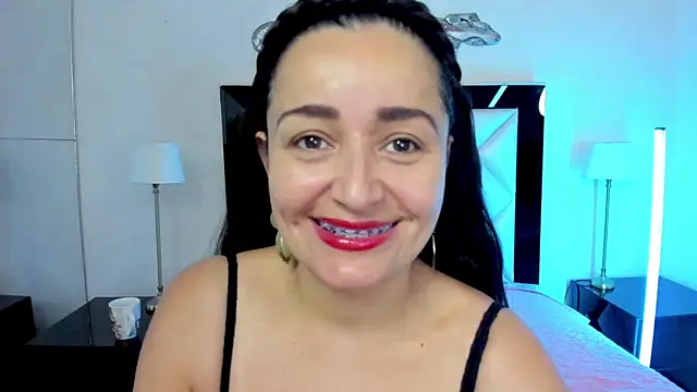  luna  sweet  online show from 27, 2, 2025