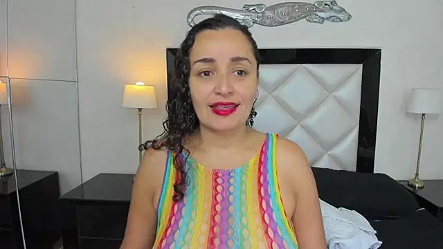  luna  sweet  online show from 16, 3, 2025