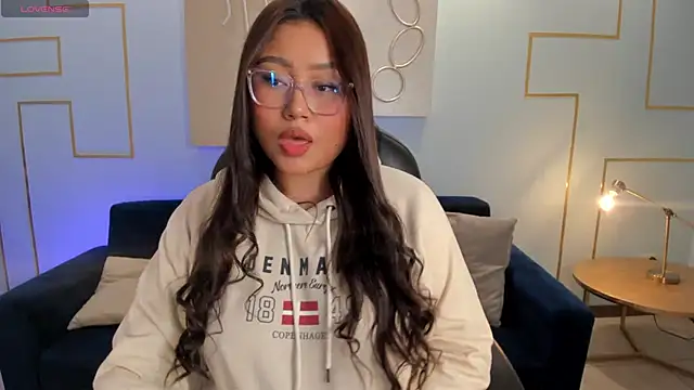 AmberLewis  online show from 12, 3, 2025