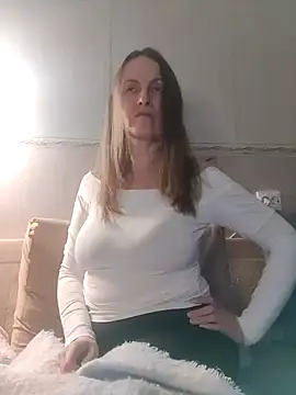 Evelina cute online show from 17, 1, 2025