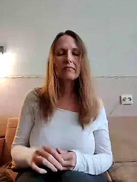 Evelina cute online show from 27, 2, 2025