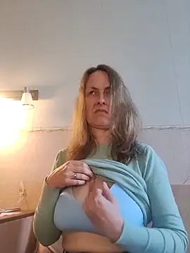 Evelina cute online show from 14, 10, 2025