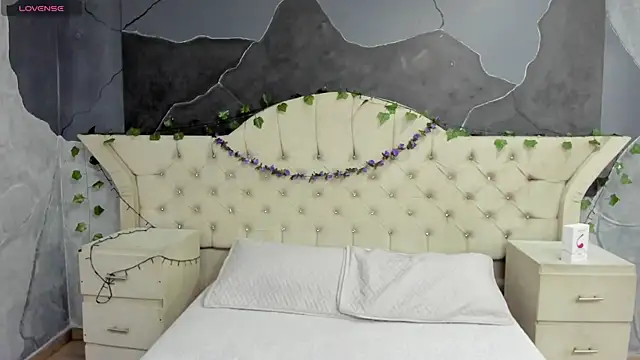 AmberGreyy  online show from 21, 11, 2025