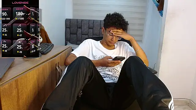 harrytwink18 online show from 10, 9, 2025