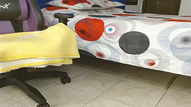 engielphoenis14 online show from 8, 3, 2025