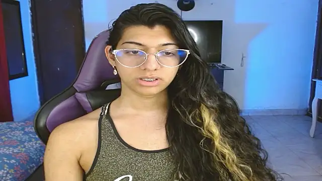 Snapshot of engielphoenis14 chatting on 17, 1, 2026 engielphoenis14 online show from 17, 1, 2026