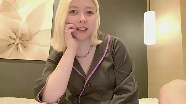 Snapshot of NANAchan_R chatting on 20, 2, 2025 NANAchan R online show from 20, 2, 2025