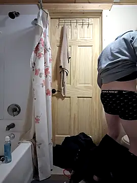 Lilsmokeshow017 online show from 13, 3, 2026