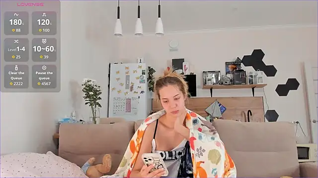 Girl alone home online show from 11, 10, 2025