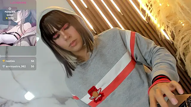 Tiff Valentine online show from 15, 3, 2025