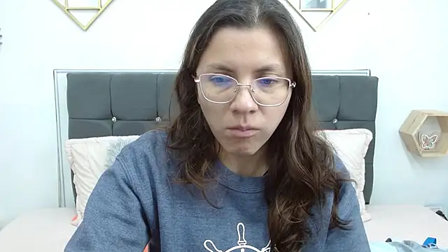 Snapshot of karlamorris_ chatting on 7, 3, 2025 karlamorris online show from 7, 3, 2025