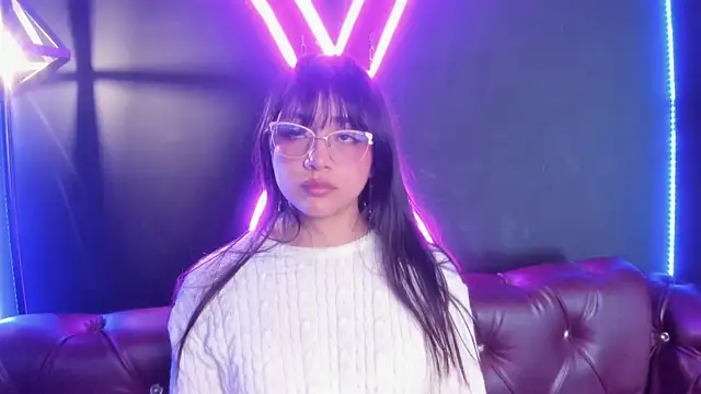 Sophy SmileSweet online show from 1, 2, 2025