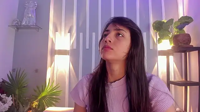 Sophy SmileSweet online show from 4, 3, 2025