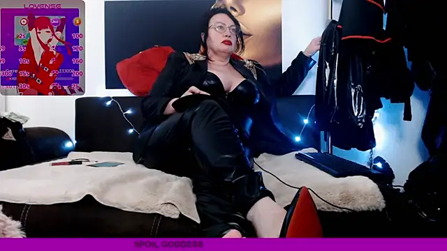 Snapshot of NannaGlossa chatting on 29, 9, 2025 NannaGlossa online show from 29, 9, 2025