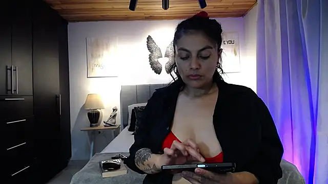 Lust Mom41 online show from 8, 2, 2025